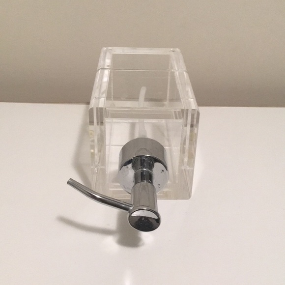 Acrylic Clear Soap Dispenser - Picture 5 of 7